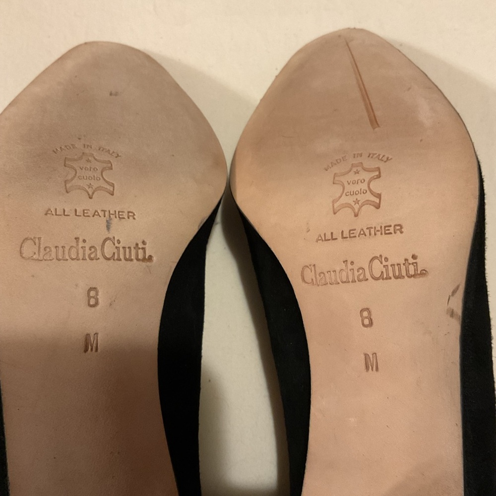 Claudia Ciuti Vintage Classic Black Suede Heels - Picture 7 of 8